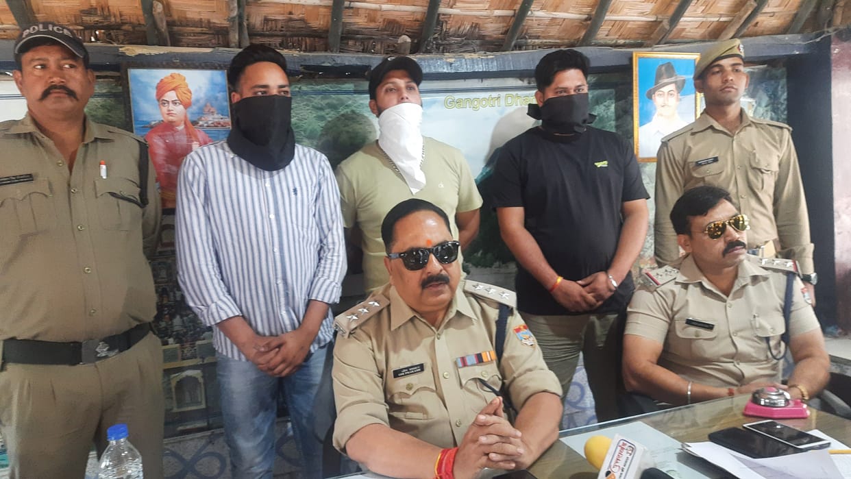 One arrested, one escaped