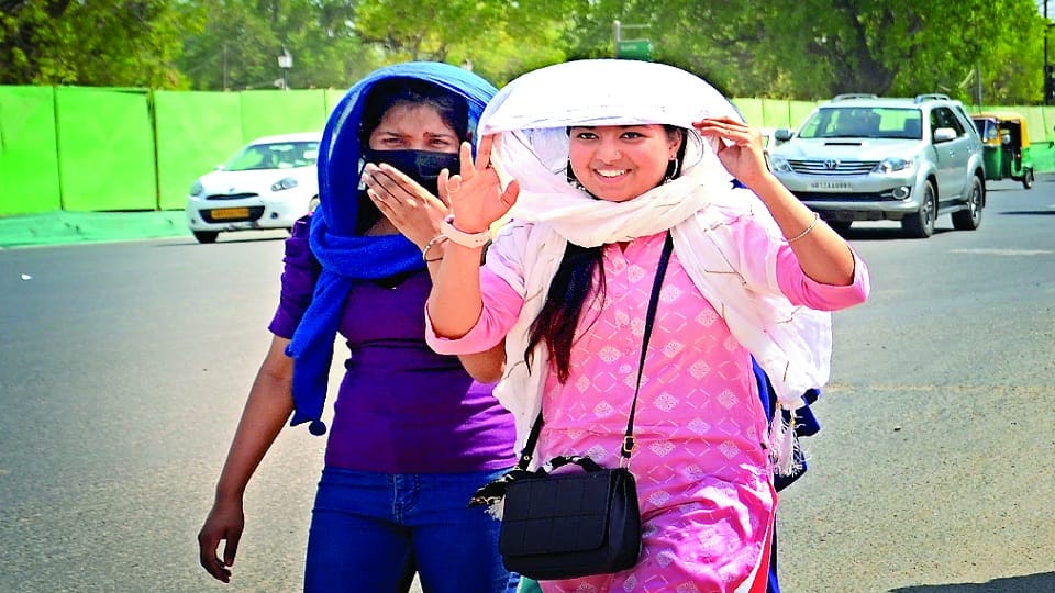 with 40 degree celsius thursday the hottest day in delhi in the last four years