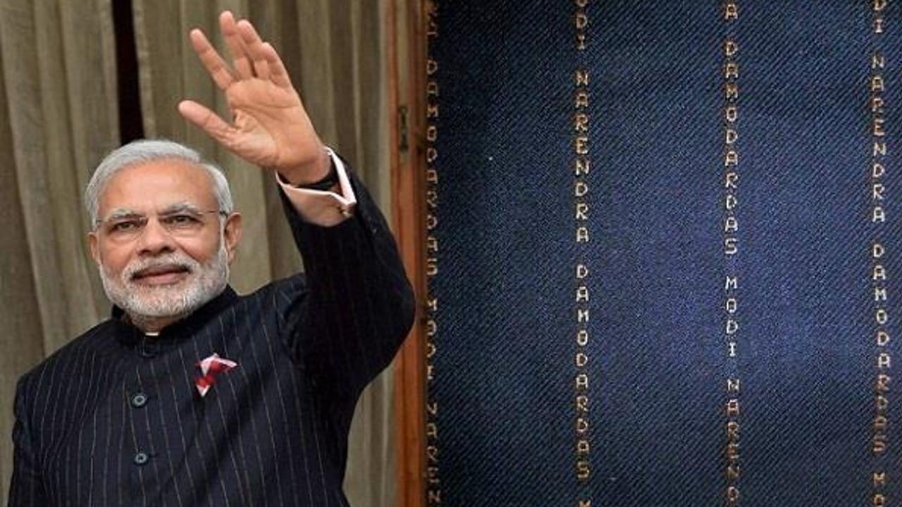 Prime minister narendra Modi changed his look New trend in political outfit, see Modi's new avatar in pictures