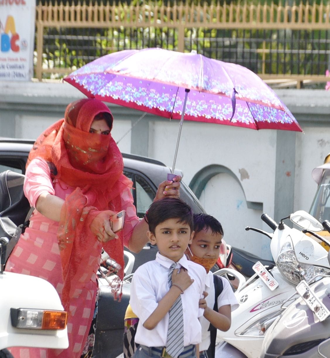 Oops this heat, children are sweaty, DM Sahiba have some mercy