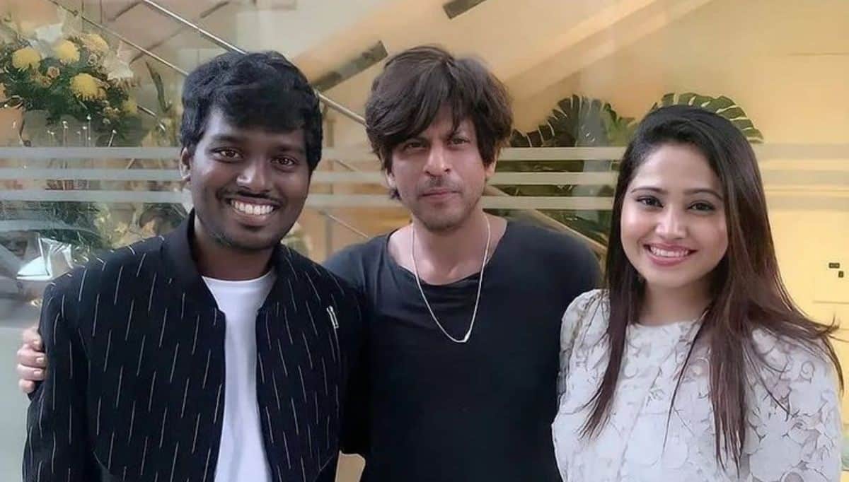 film actor shahrukh khan spotted shooting for his next project fans think its atlee's film lion