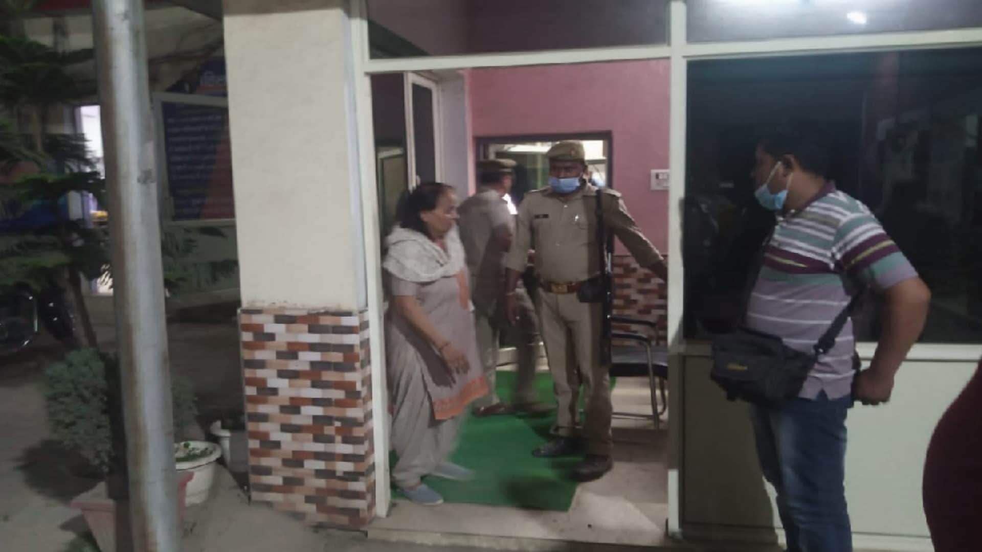 Shamli double murder case: postmortem report revealed that bullets were fired in head and chest of father and son