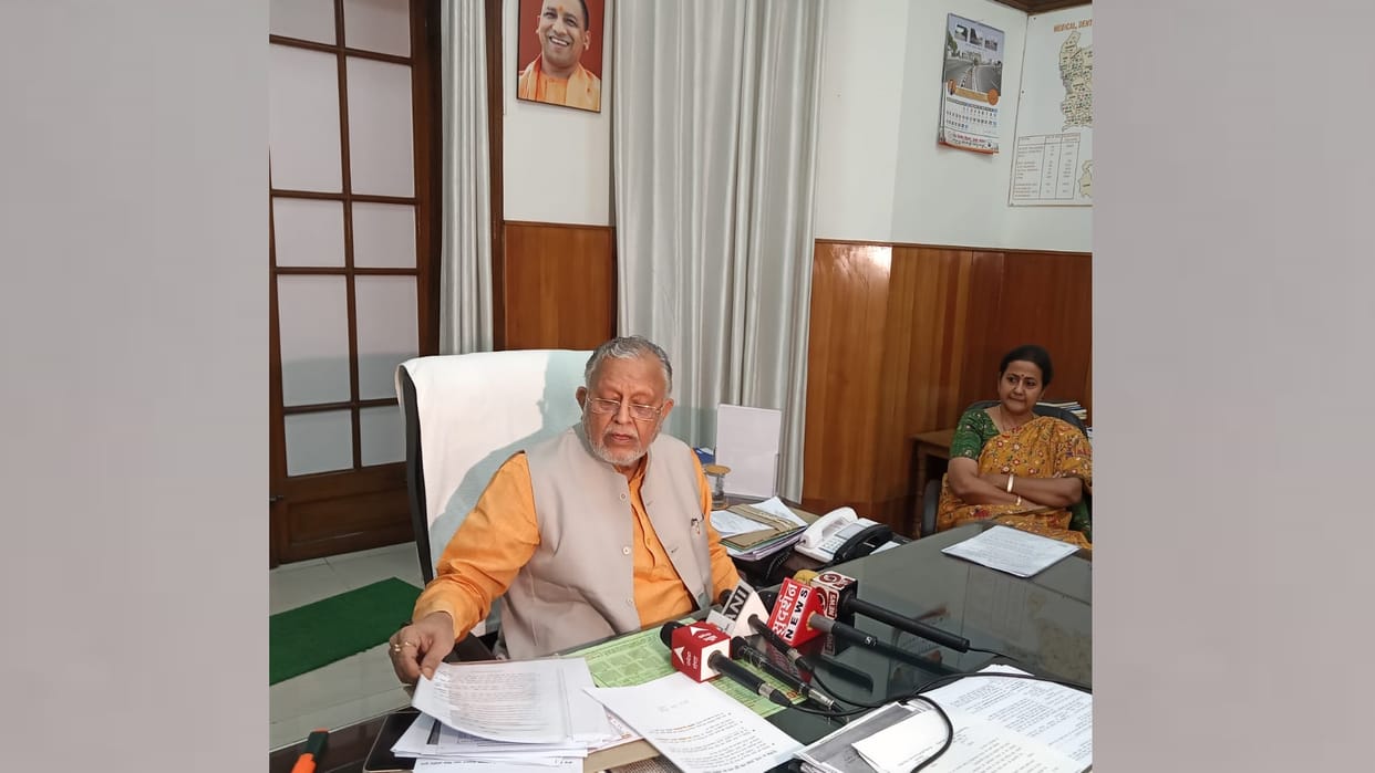 Group of Ministers did not reach Lucknow on first day itself meeting with officials will be held today