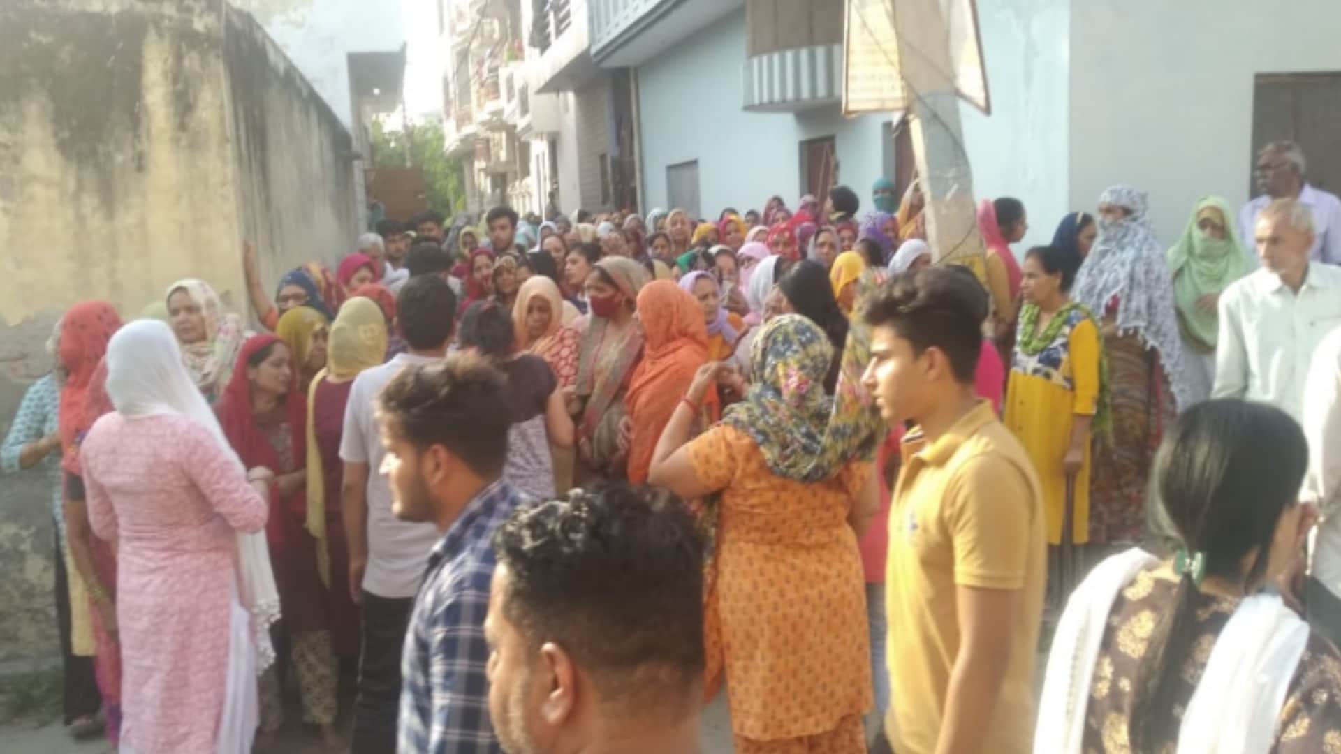 Shamli murder case: Father and son were cremated in a gloomy atmosphere in Meerut, see photos