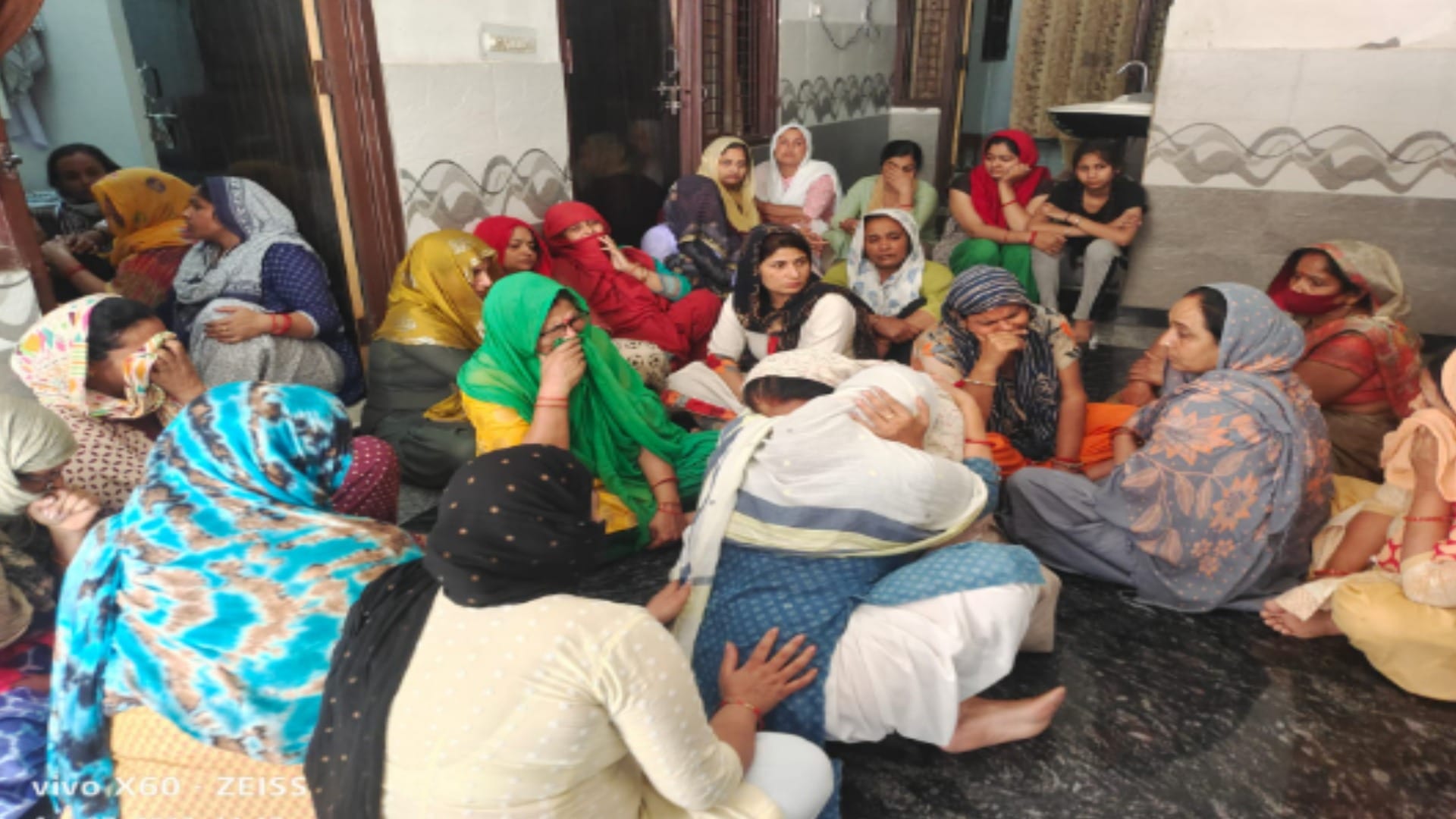 Shamli murder case: Father and son were cremated in a gloomy atmosphere in Meerut, see photos