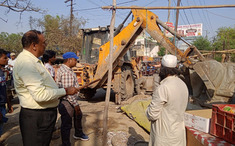 Encroachment removed from Sampla road by running bulldozer