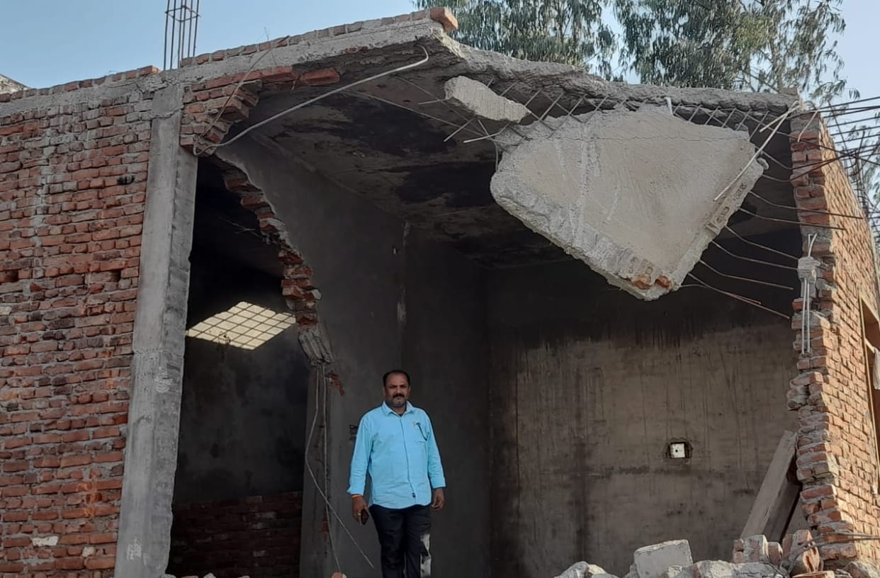 The house under construction of JE was demolished