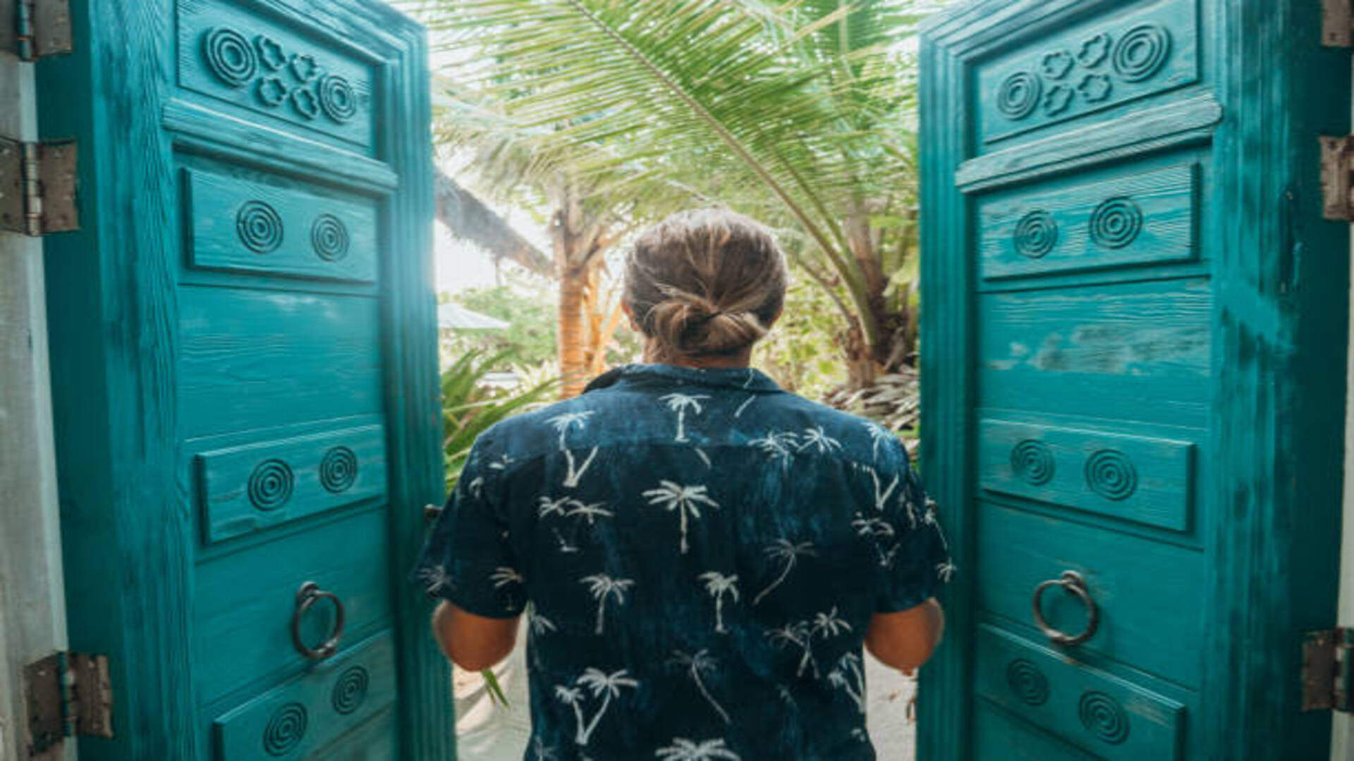 Guruwar ke Upay in Hindi do these remedies on Thursday to get money and prosperity in life