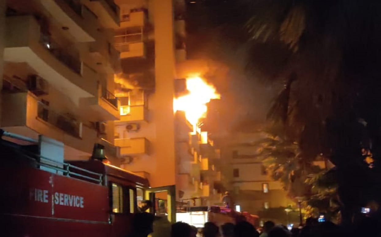 annapurna grandeur apartment fire case varanasi inquiry committee submitted to DM gave suggestions along with flaws