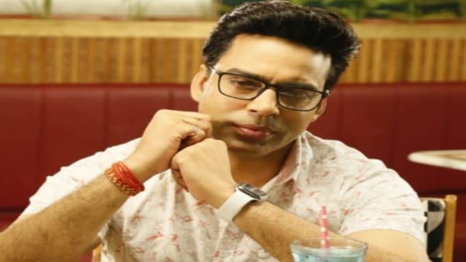 Agra traffic inspector Anand Ojha lead actor in Bhojpuri film Kumbh Niwas