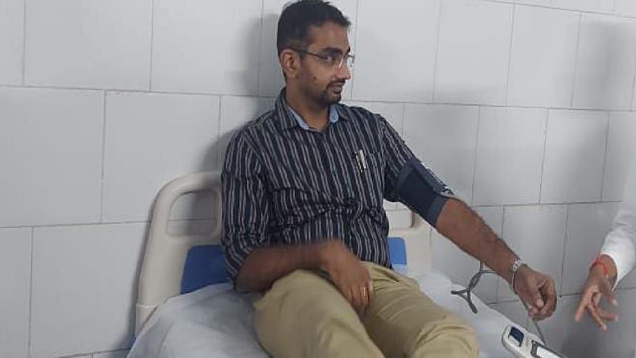 Madhya Pradesh: IAS officer injures himself in Chhindwara, angry at staff when admitted to hospital