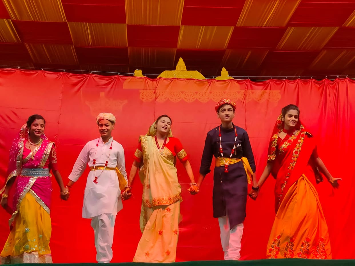 Mamta became false, the audience cried after seeing the stage of the play