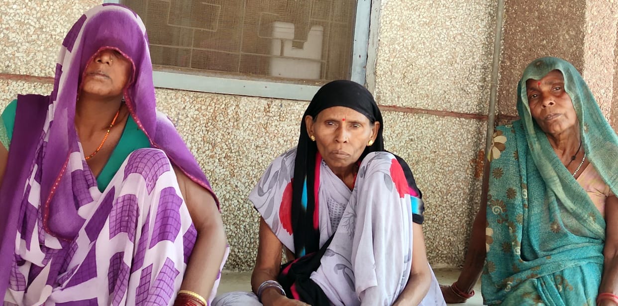 Rickshaw driver hanged due to illness