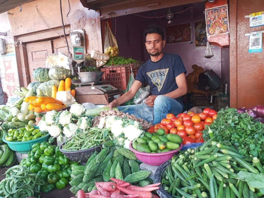 Hathras: Prices of green vegetables jumped with the heat
