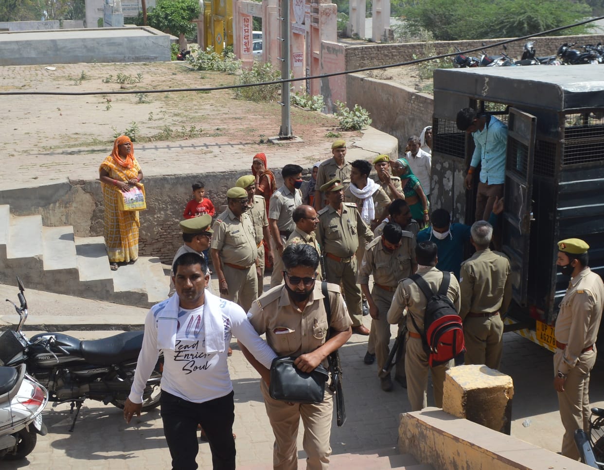 Hathras: The testimony of the then SSI of Kotwali Chandpa in the Bitiya case