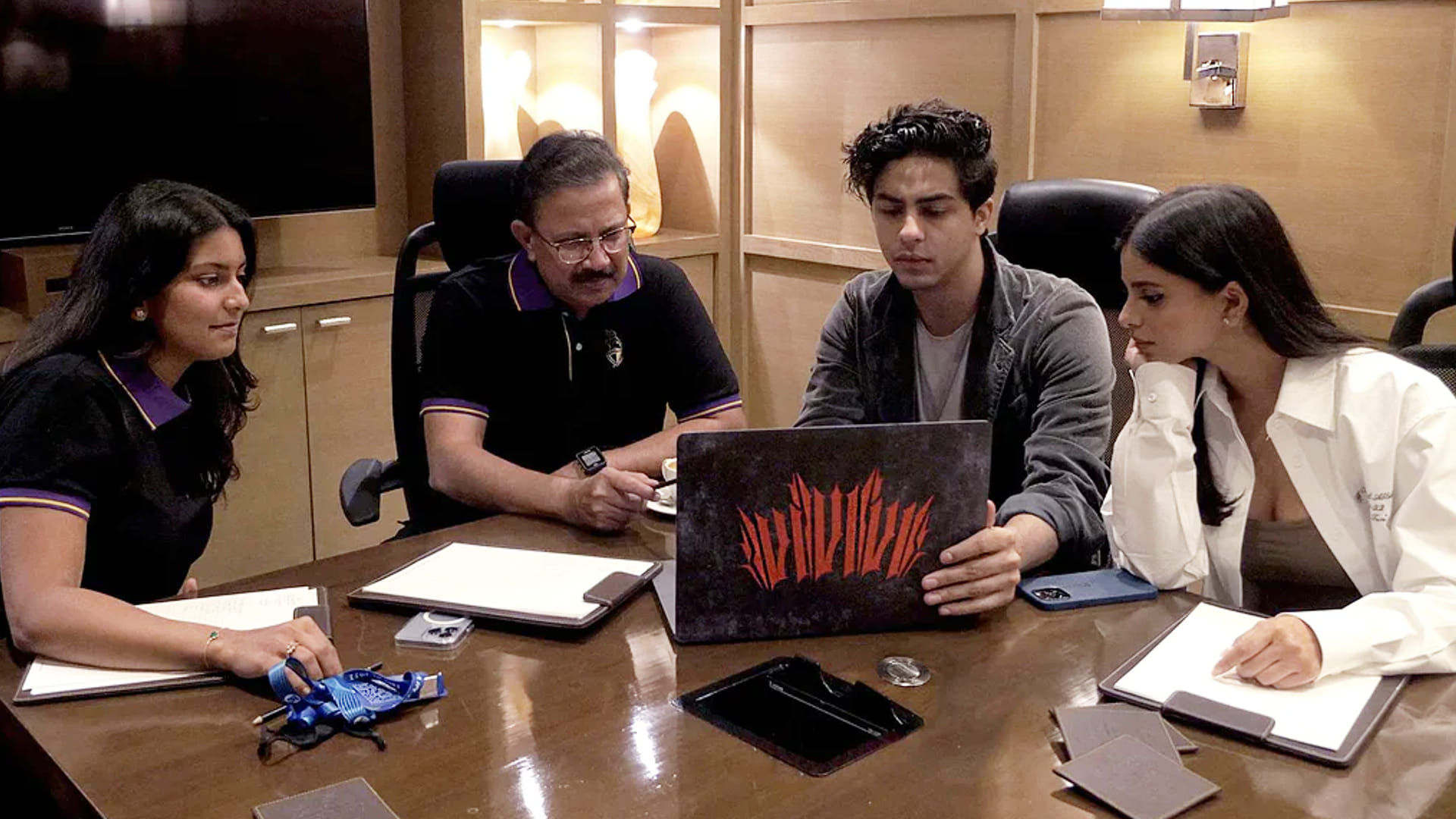 IPL 2022: Juhi Chawla's daughter Jhanvi Mehta was shocked to see Pat Cummins stormy innings, said- KKR please send replacement of heart