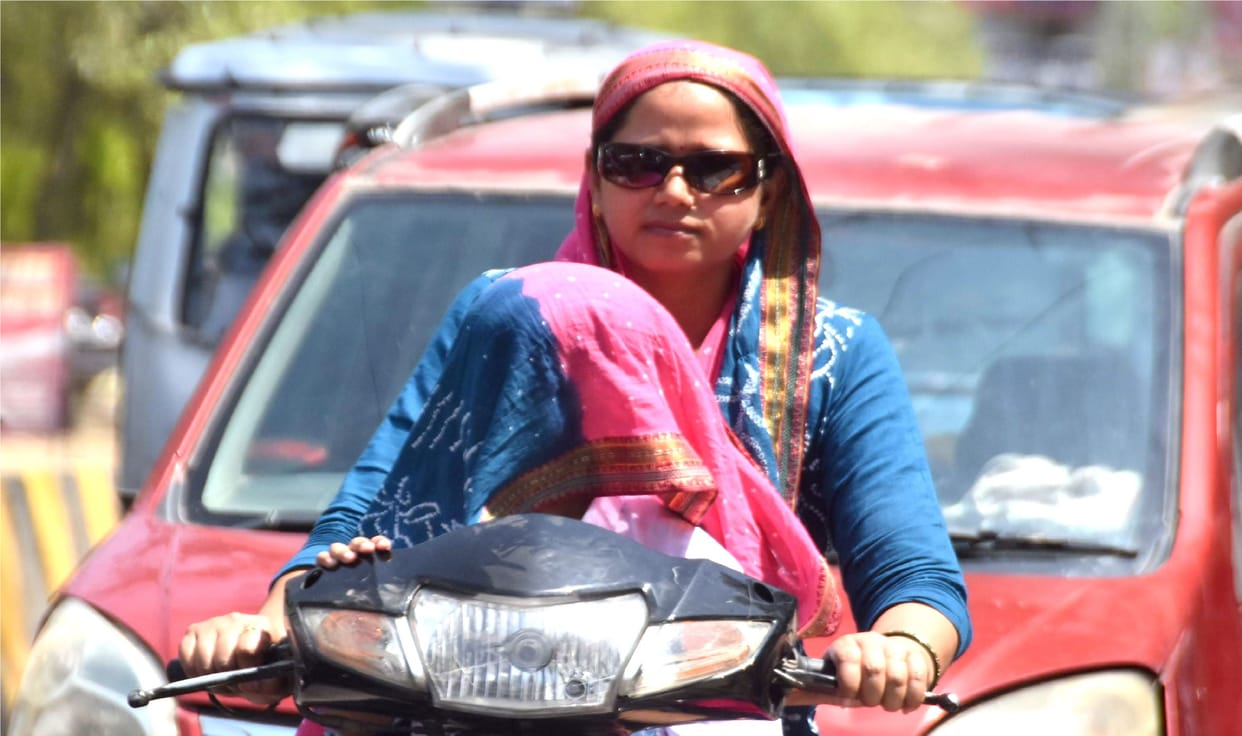 Heat wave alert with rising temperature in Kanpur 