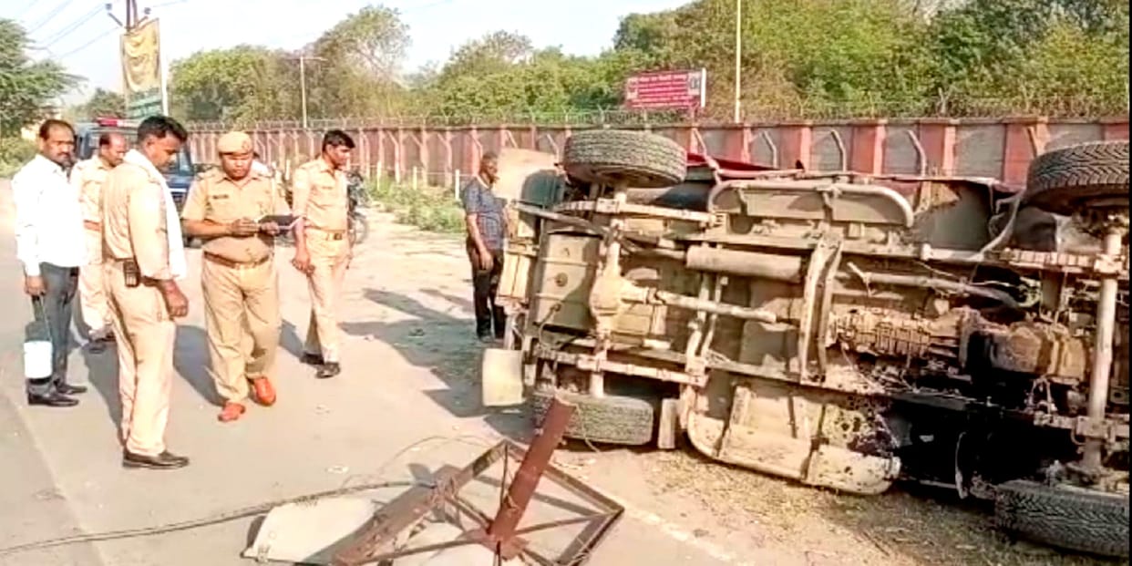 horrific accident in Kanpur, the family was returning from function 
