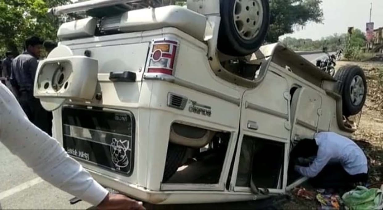 Vehicles of people returning from Annaprashan rites overturned in Puwayan