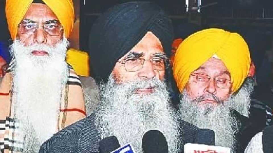 SGPC sent legal notice to Vivek Bindra