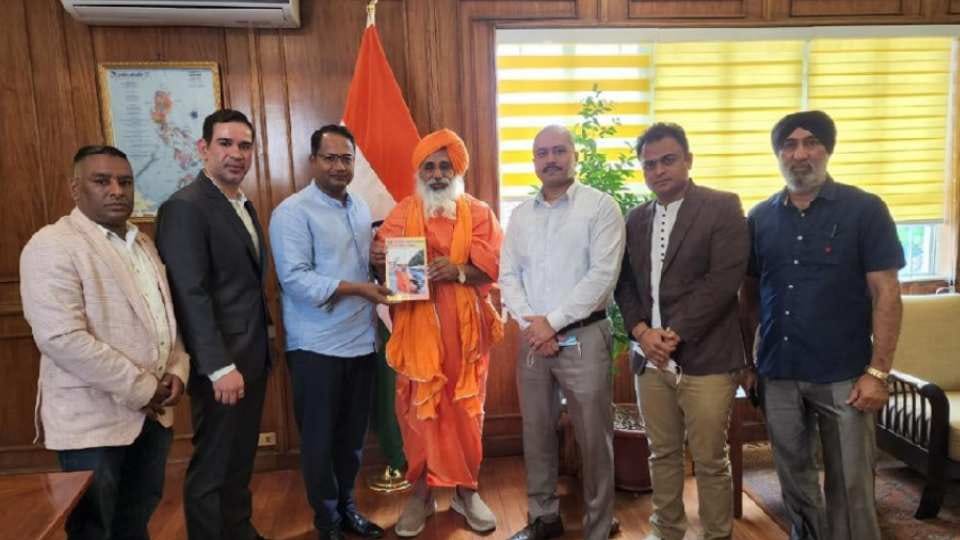 Sant Balbir Singh Seechewal met Indian Ambassador in Manila