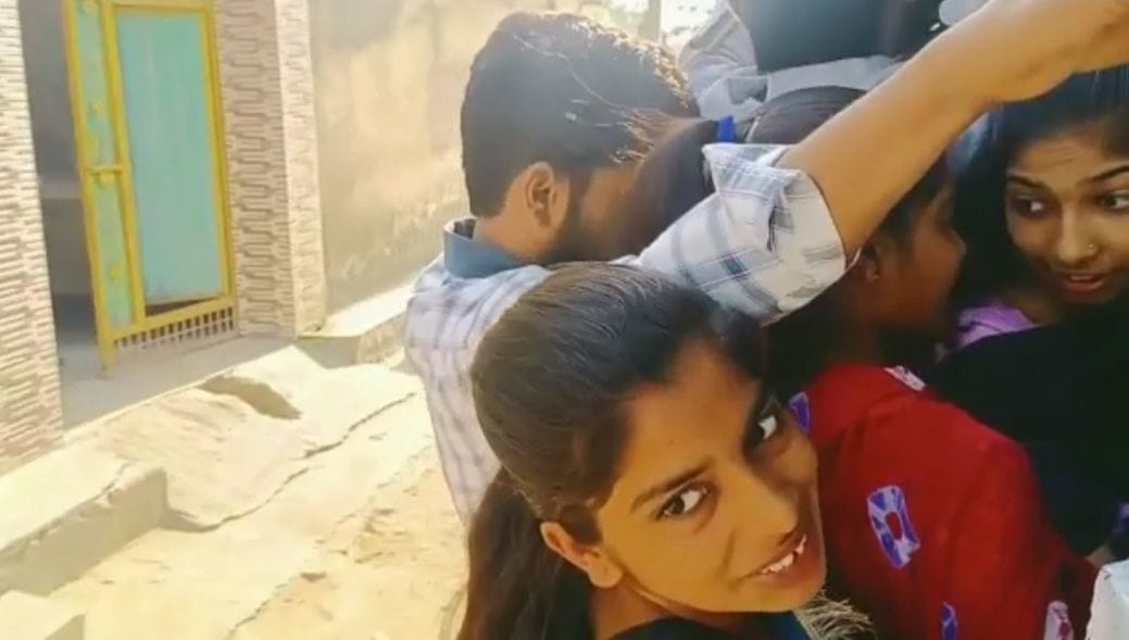 200 buses needed, work being run by 132, girls also forced to travel by hanging