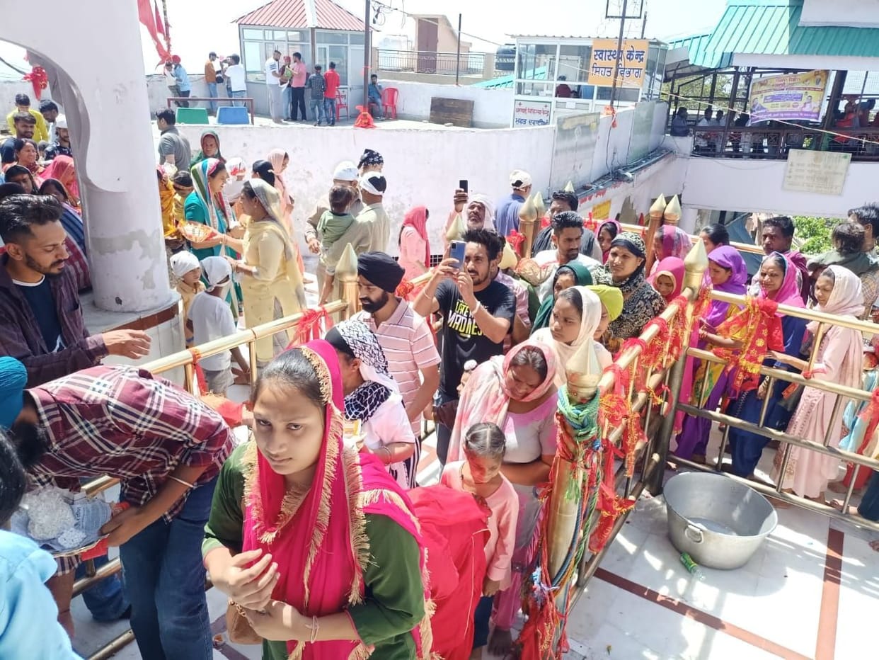 navrater in naina devi temple