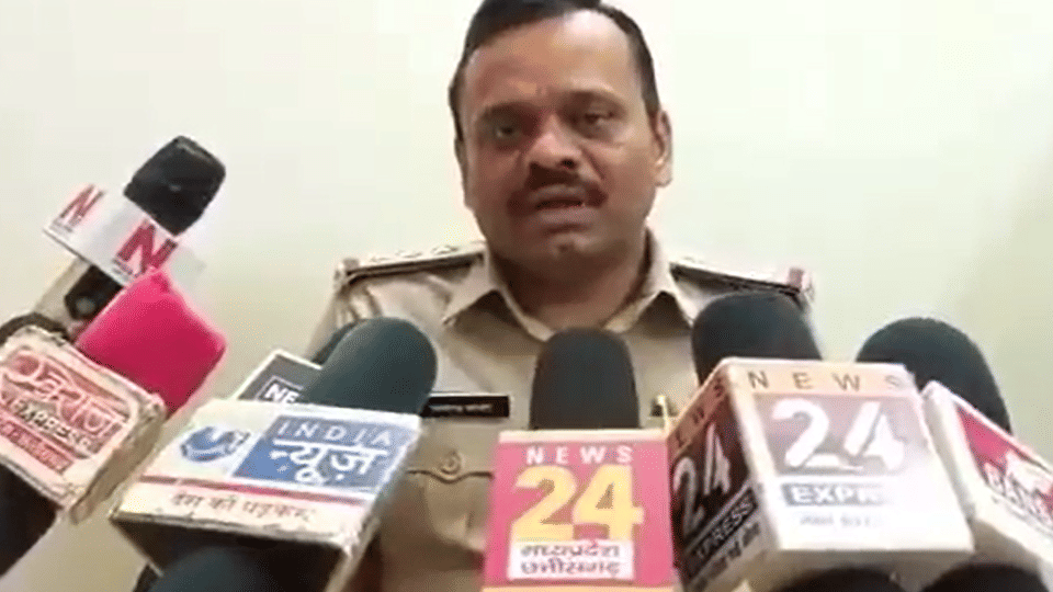 MP Police Clarification on taking off cloths of a journalist in lock up in Sidhi District