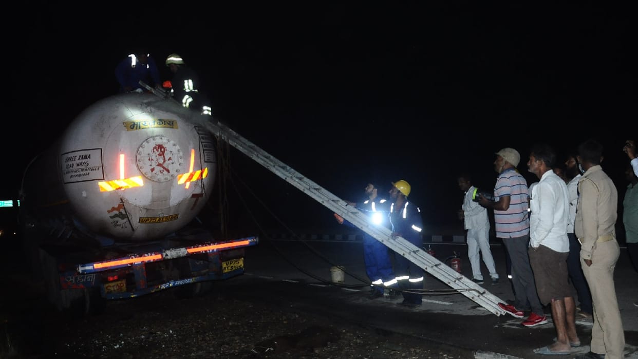 Due to the LPG ga  leak from the tanker the breath of 20 thousand people stuck for five hours