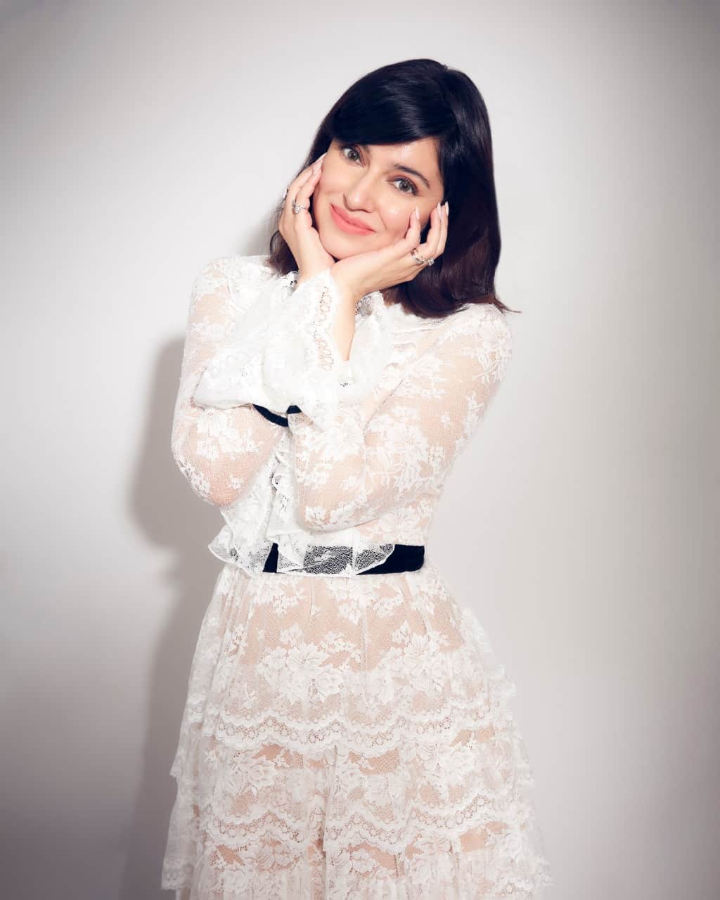 Raksha Bandhan WIll be hit or flop Actresses made bollywood debut with Akshay Kumar Box Office Collection