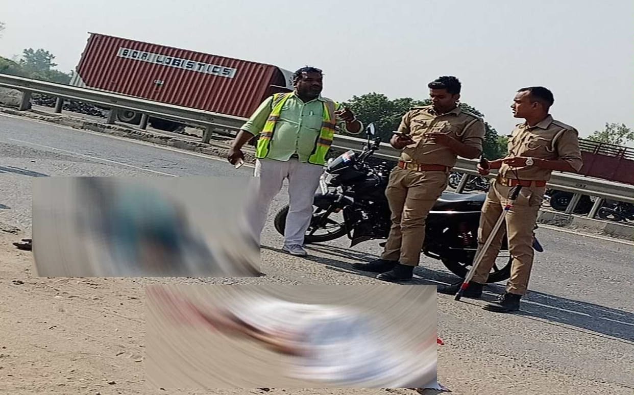 Road accident in varanasi husband and wife killed after unknown car hit them bike