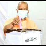 बतौर नगर विधायक सीएम योगी ने एमएलसी चुनाव के लिए किया मतदान।