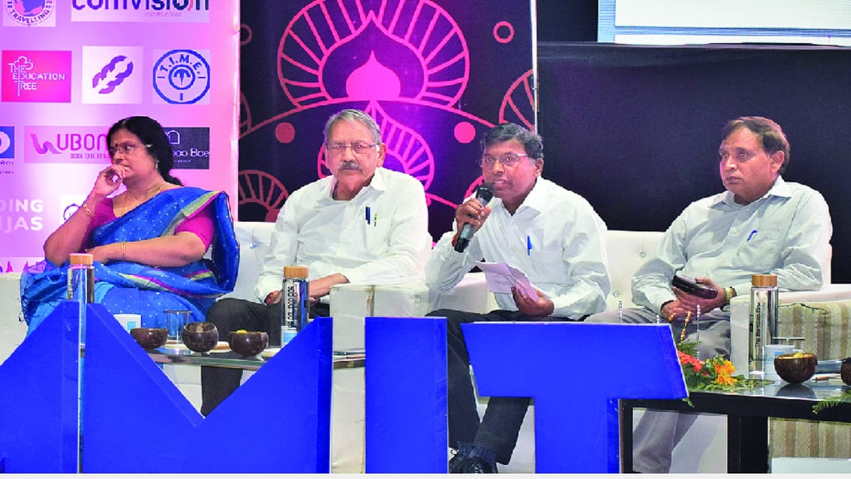 Students learned the success mantra for entrepreneurship in DTU summit