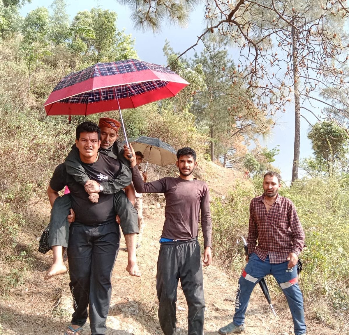 Due to lack of road in the Drang area, urla panchayat