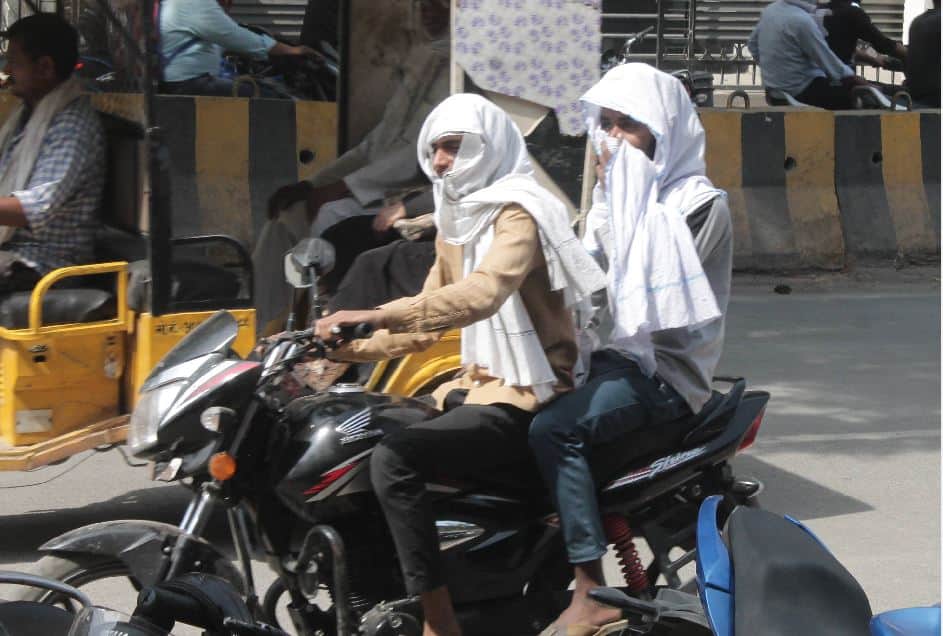 weather update varanasi purvanchal heat summer temprature cross 43 degree in banaras see condition in photos