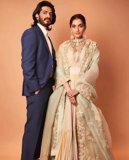 World Siblings Day 2022 stories Ayushmann kriti sanon sonam Kapoor huma Qureshi saqib salim Anushka arjun
