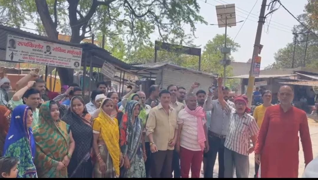 Hathras: Two sides face to face, ruckus over the occupation of the old building of the government school