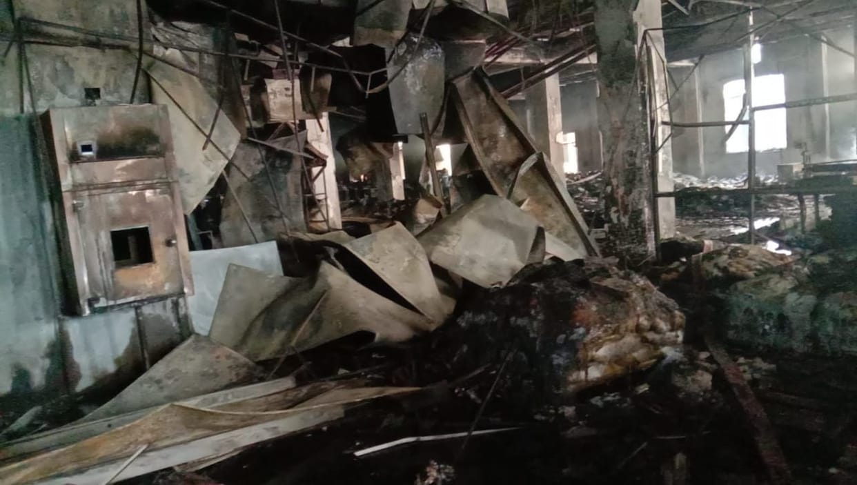 Fire broke out in toothbrush making factory, it took six hours for 12 vehicles to extinguish