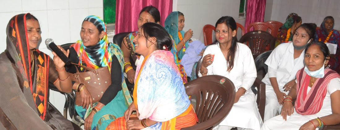 The knock of seven ladies in the hospital on the day of Ashtami