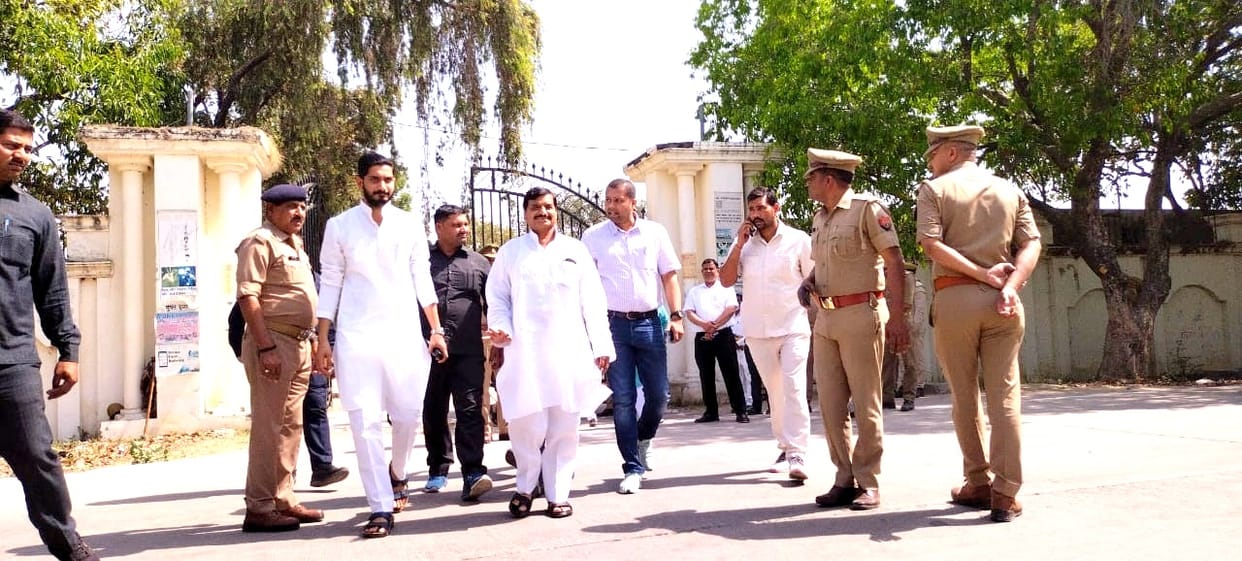 UP MLC elections 2022, Shivpal Yadav casts his vote in saifai