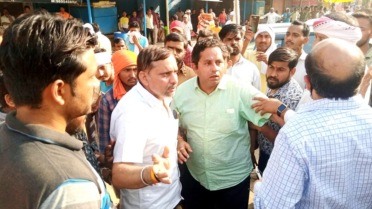 UP mlc election 2022, BJP leader Brijesh Dubey was beaten up by the SP