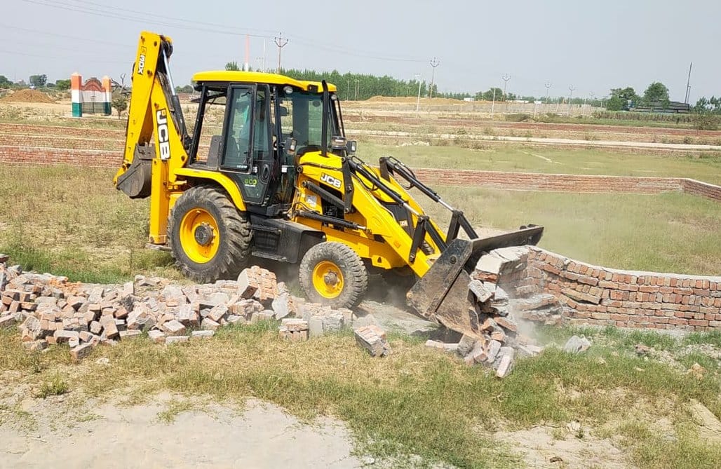 Bulldozer came in Manna Marja, unauthorized colony was wiped out