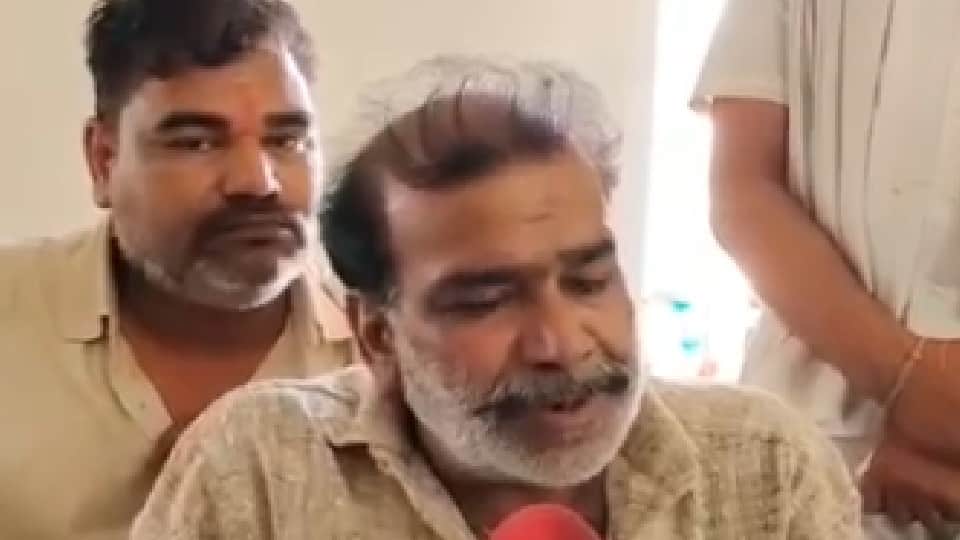 Ashoknagar's Danveer Farmer: There was less space for CM Rise School in the village, the farmer donated land worth 25 lakhs