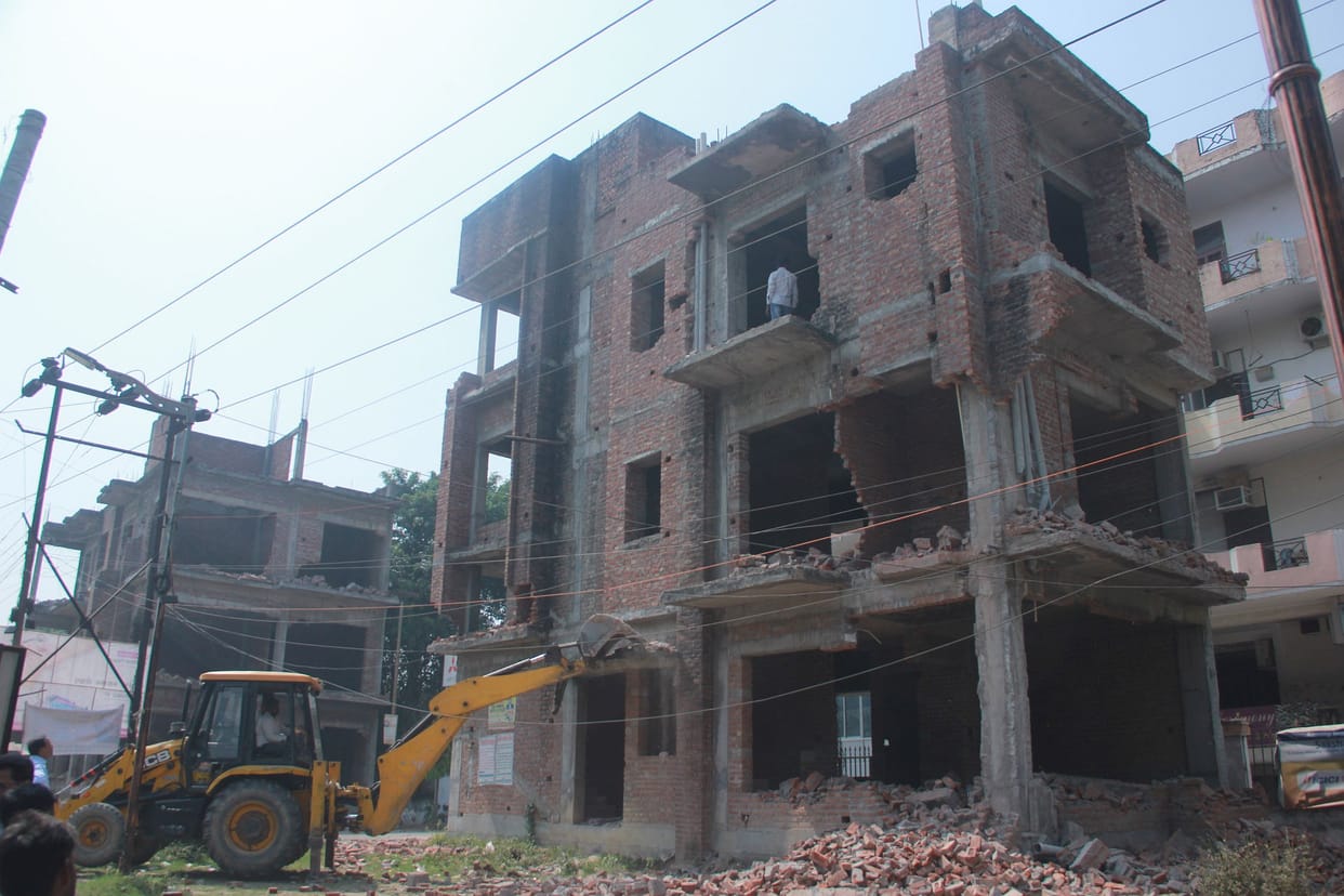 MDA's bulldozer roared on the flats of Chadha Group
