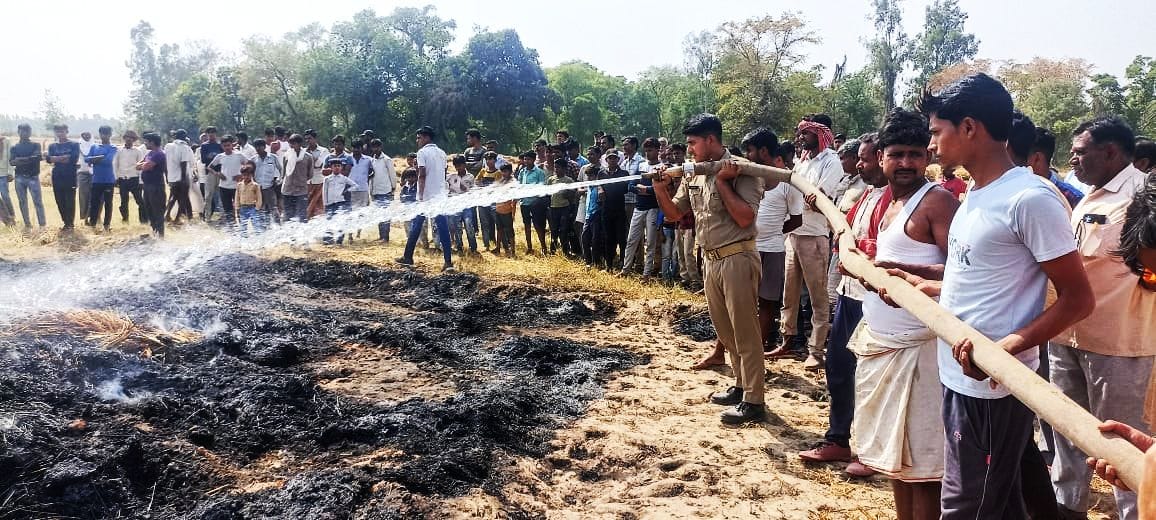 Fire wreaks havoc, hundreds of bighas of crops burnt, farmers scorched