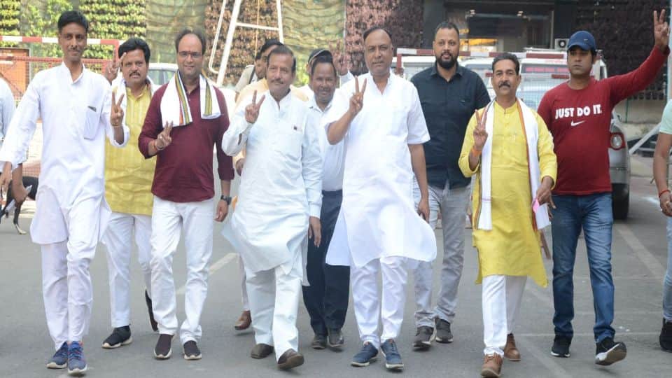 MLC elections more than 98 percent votes cast for Agra-Firozabad MLC seat
