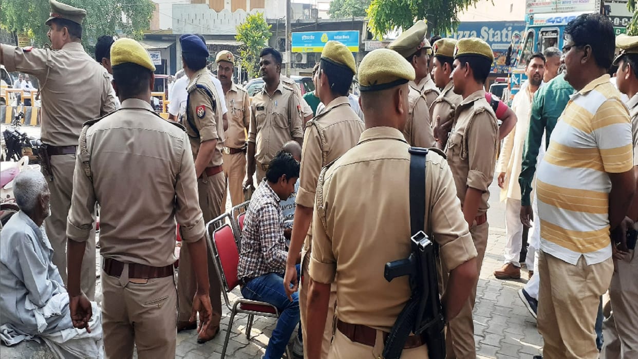 BDC member slapped during voting in MLC election in Muzaffarnagar, SP RLD workers have ruckus