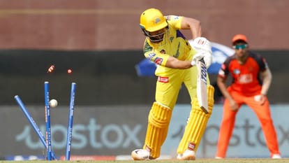 IPL 2022 CSK VS SRH Analysis Chennai Super Kings lost csk batsman and bowler failed Ruturaj Jadeja Dhoni disappointed