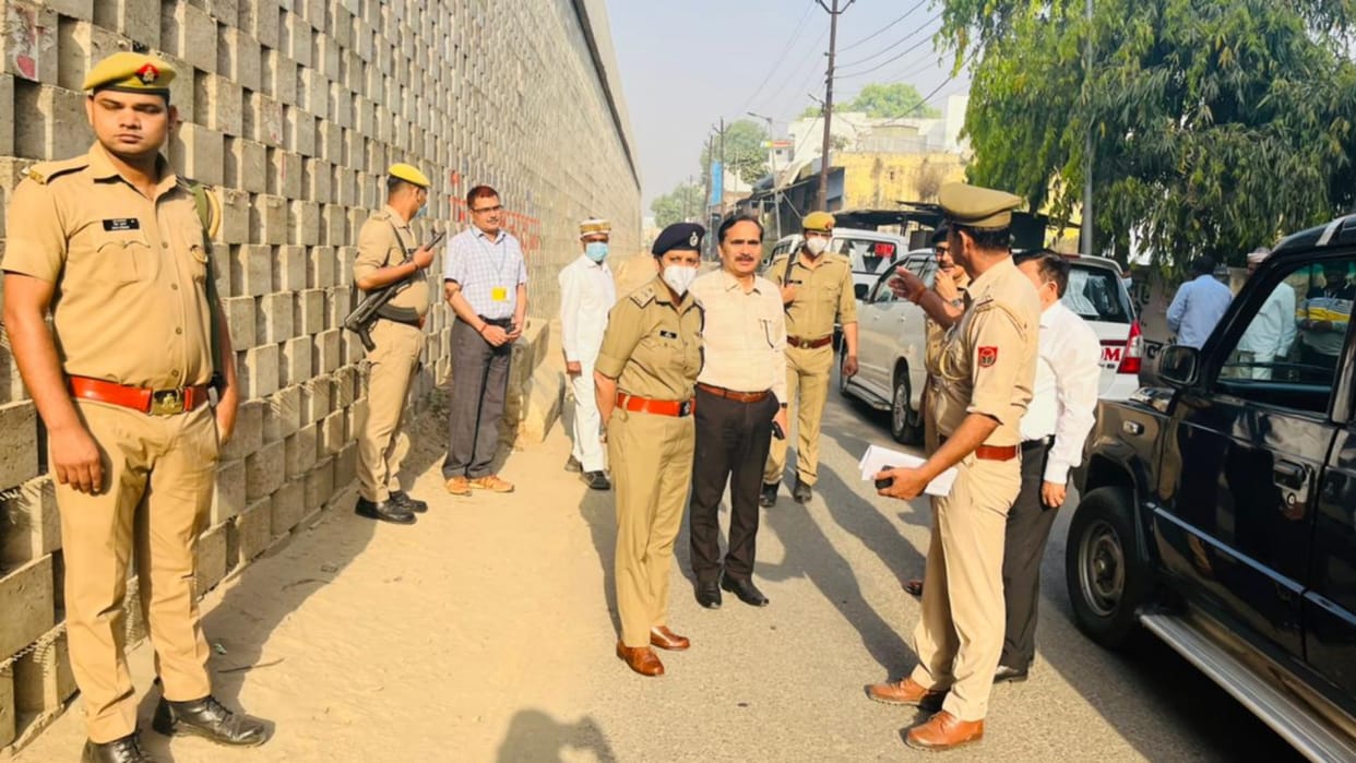 UP MLC election 2022 amroha block booth bjp sp agent clash