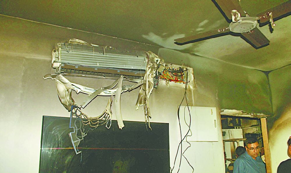 The builders did not come even on the information of the fire, they are not cooperating even in the investigation